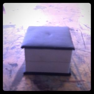 Beautiful blue and white diamond ring